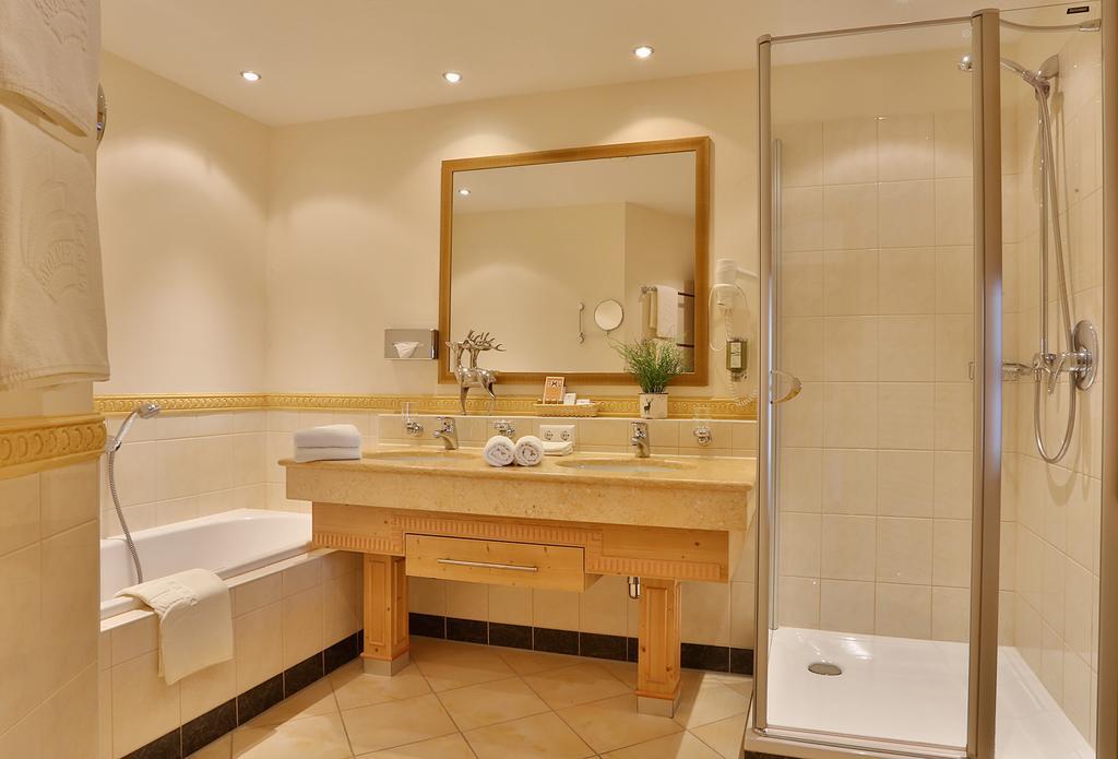 Hotel Dreisonnen Serfaus Bilik gambar